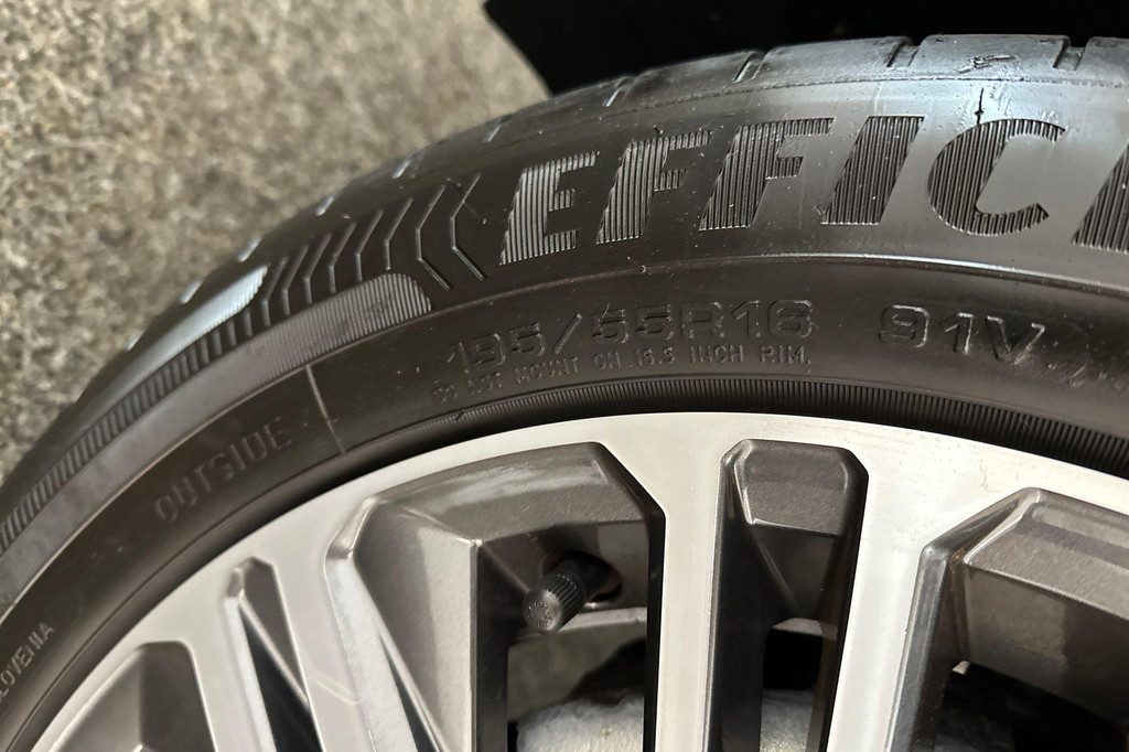 Seat Ibiza (JNL44R) met abonnement