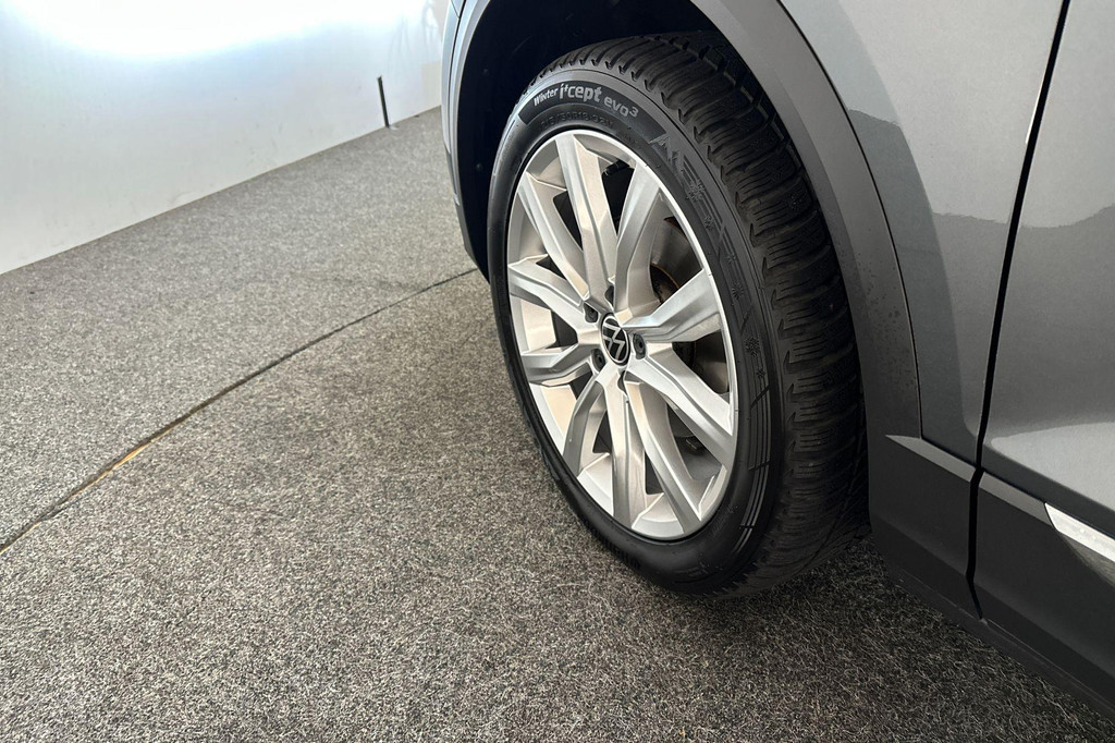 Volkswagen T-Roc (K250KZ) met abonnement