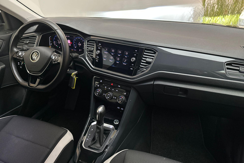 Volkswagen T-Roc (K250KZ) met abonnement