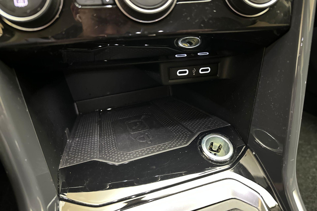 Volkswagen T-Roc (K250KZ) met abonnement