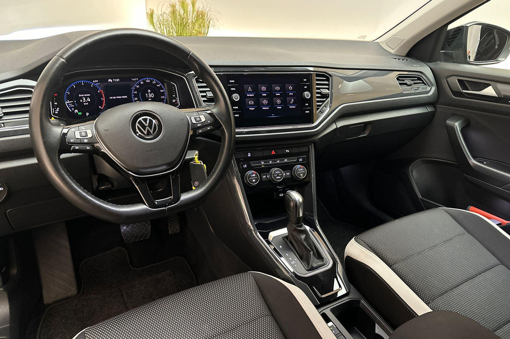 Volkswagen T-Roc (K250KZ) met abonnement