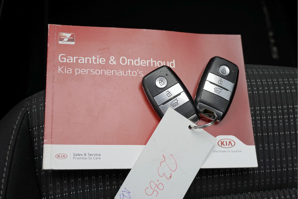 Kia Stonic (J872FD) met abonnement