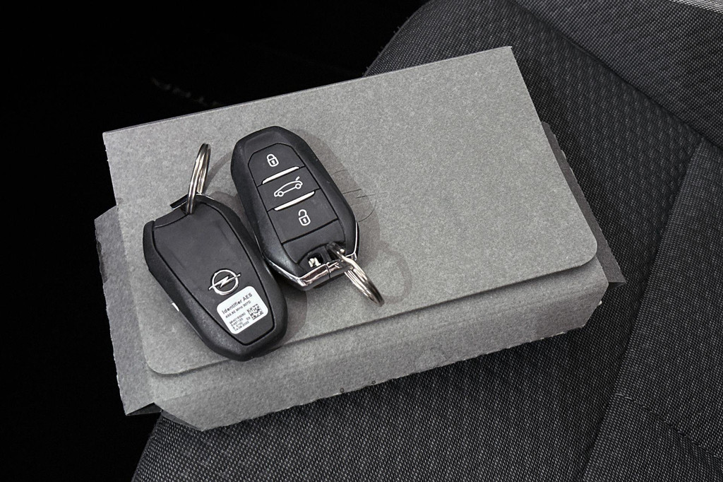 Opel Astra (R867RX) met abonnement