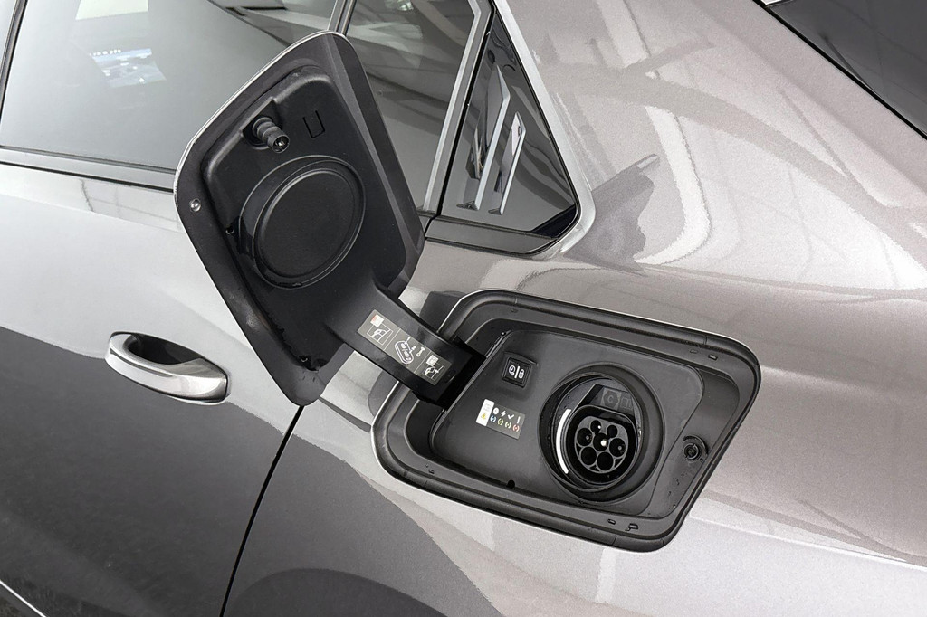 Opel Astra (R867RX) met abonnement