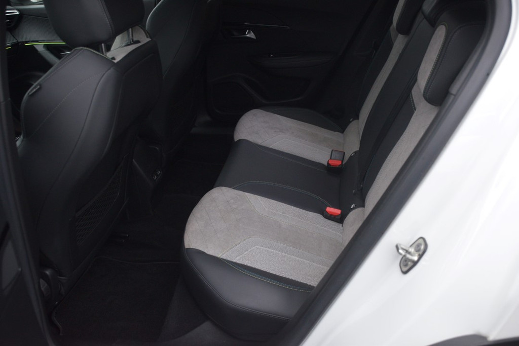 Peugeot e-2008 (K179FZ) met abonnement