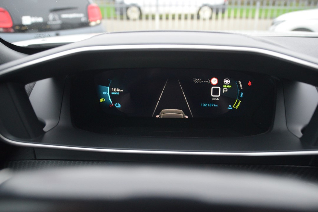 Peugeot e-2008 (K179FZ) met abonnement