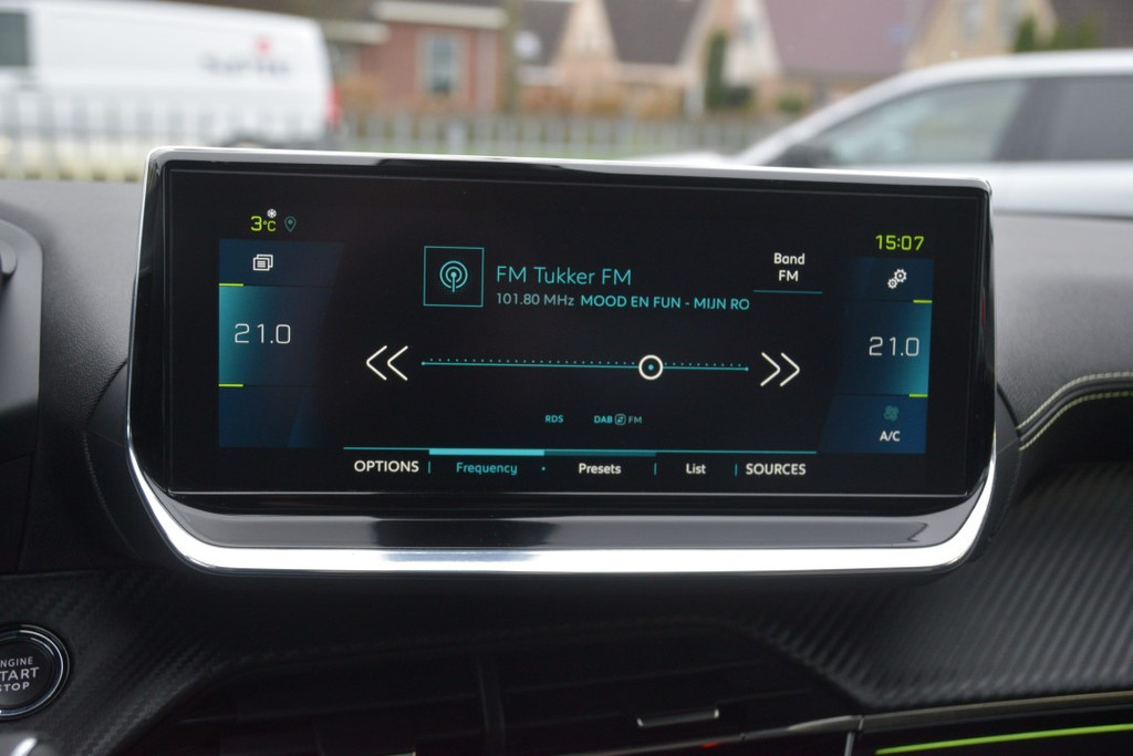 Peugeot e-2008 (K179FZ) met abonnement