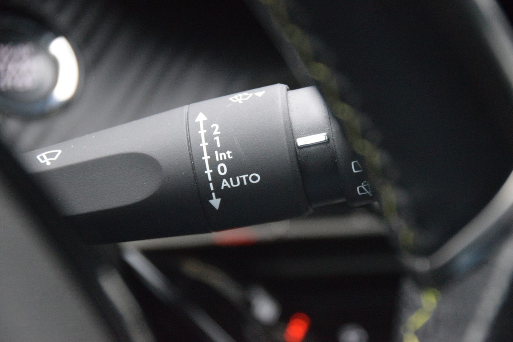 Peugeot e-2008 (K179FZ) met abonnement