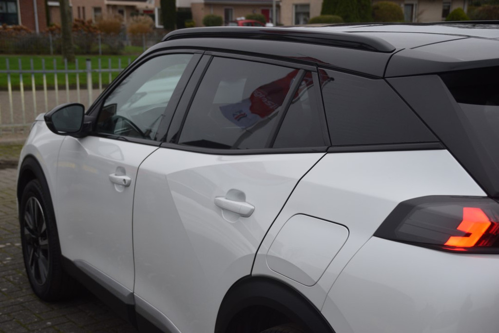 Peugeot e-2008 (K179FZ) met abonnement