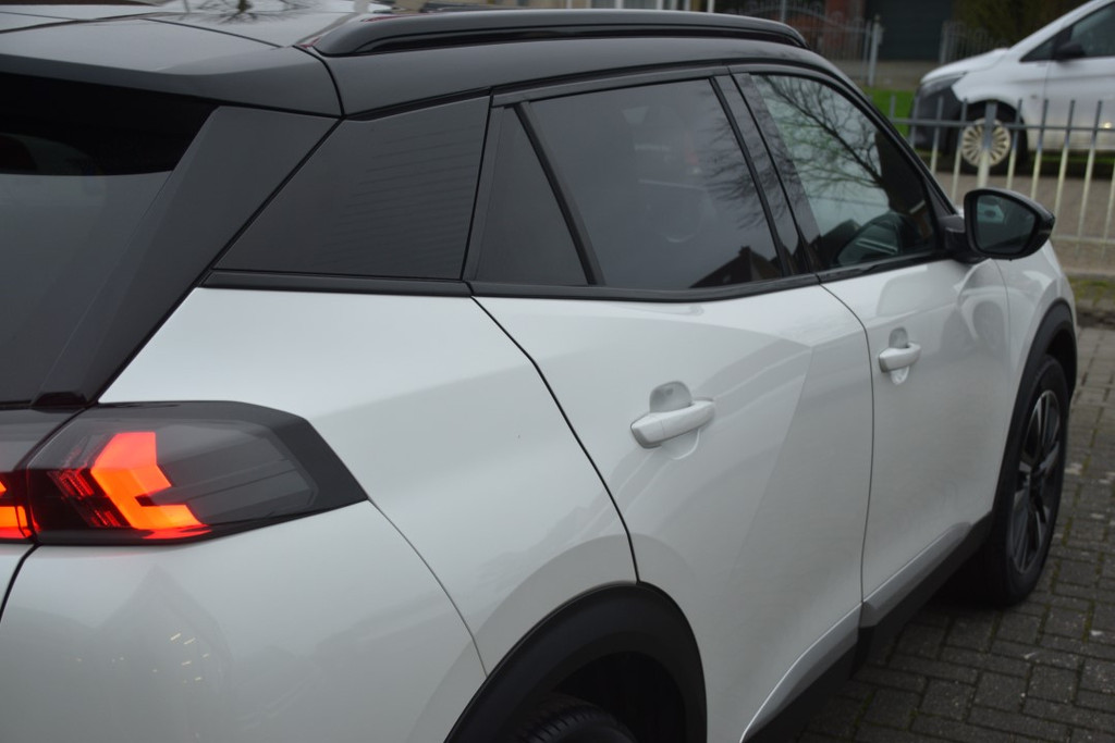 Peugeot e-2008 (K179FZ) met abonnement