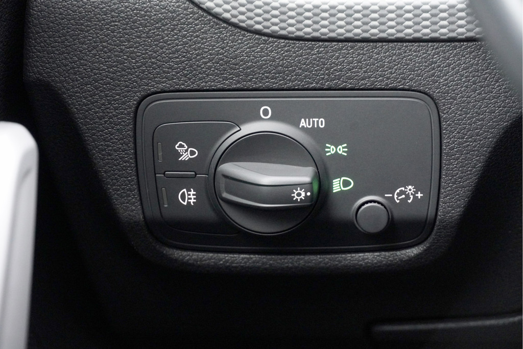 Audi Q2 (L397ZD) met abonnement