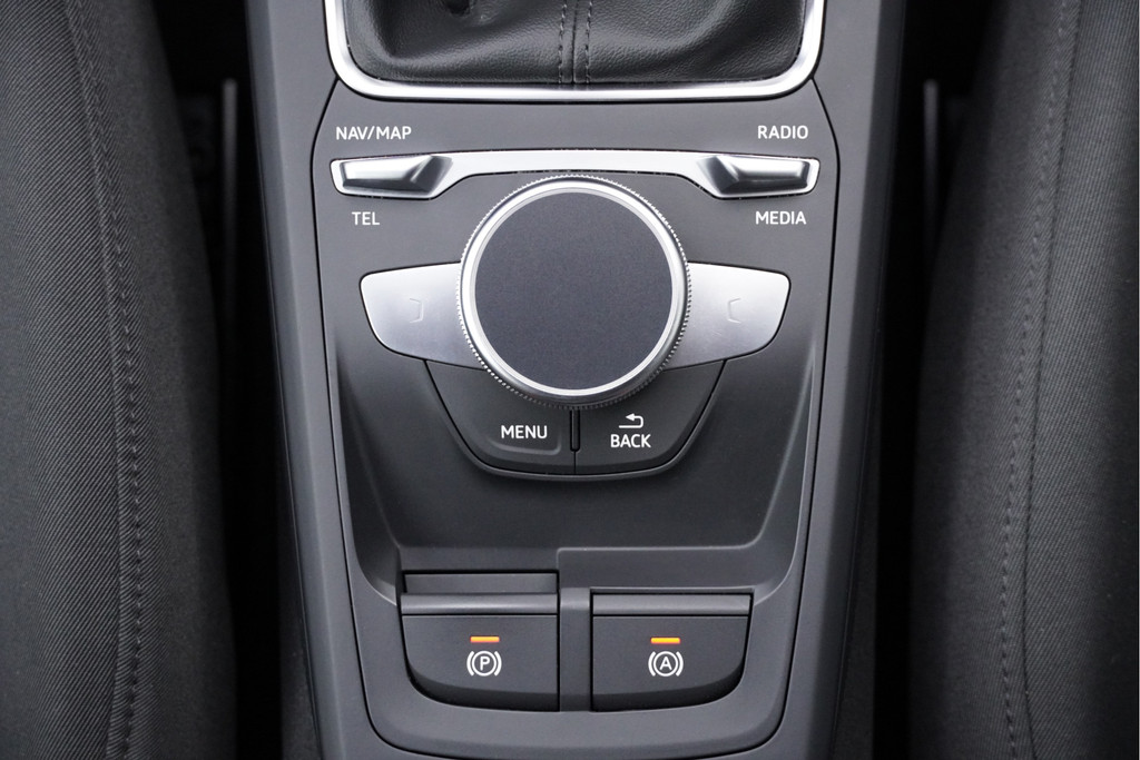 Audi Q2 (L397ZD) met abonnement