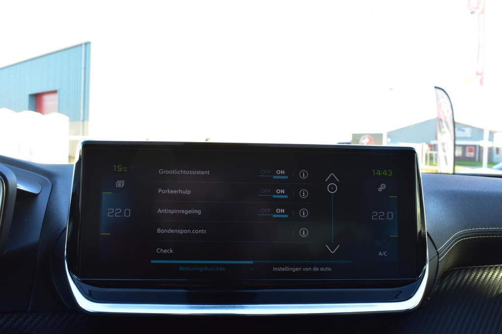 Peugeot e-2008 (J641RZ) met abonnement