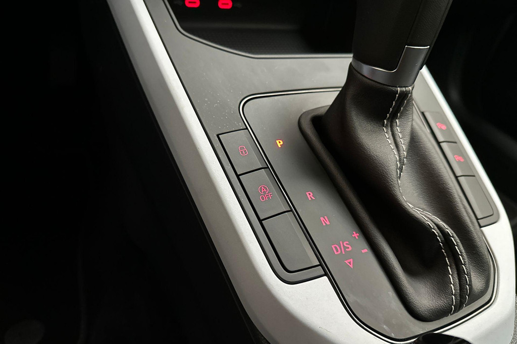 Seat Arona (JPJ82X) met abonnement