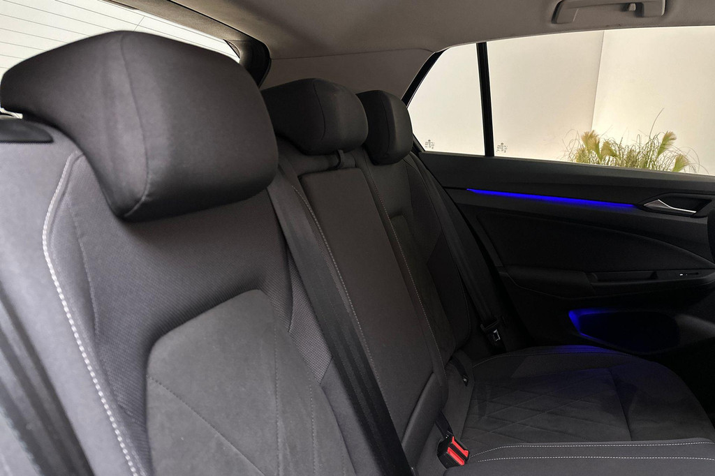 Volkswagen Golf (JPP48R) met abonnement