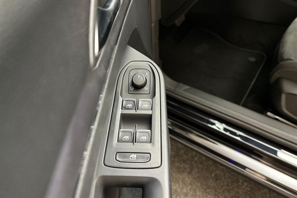 Volkswagen Golf (JPP48R) met abonnement