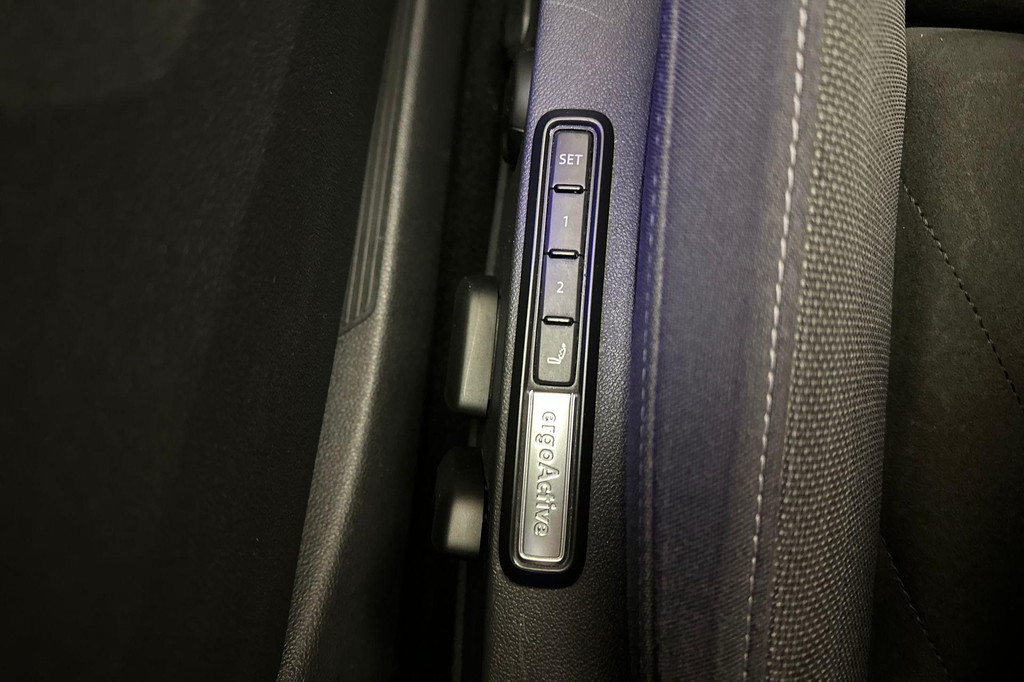 Volkswagen Golf (JPP48R) met abonnement