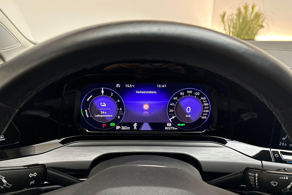 Volkswagen Golf (JPP48R) met abonnement