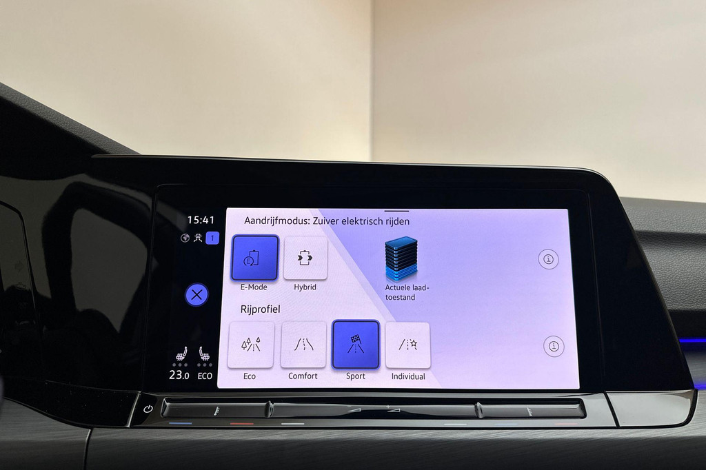 Volkswagen Golf (JPP48R) met abonnement