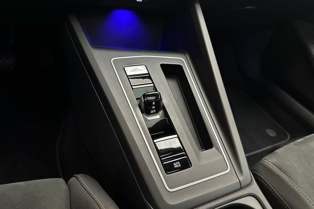 Volkswagen Golf (JPP48R) met abonnement