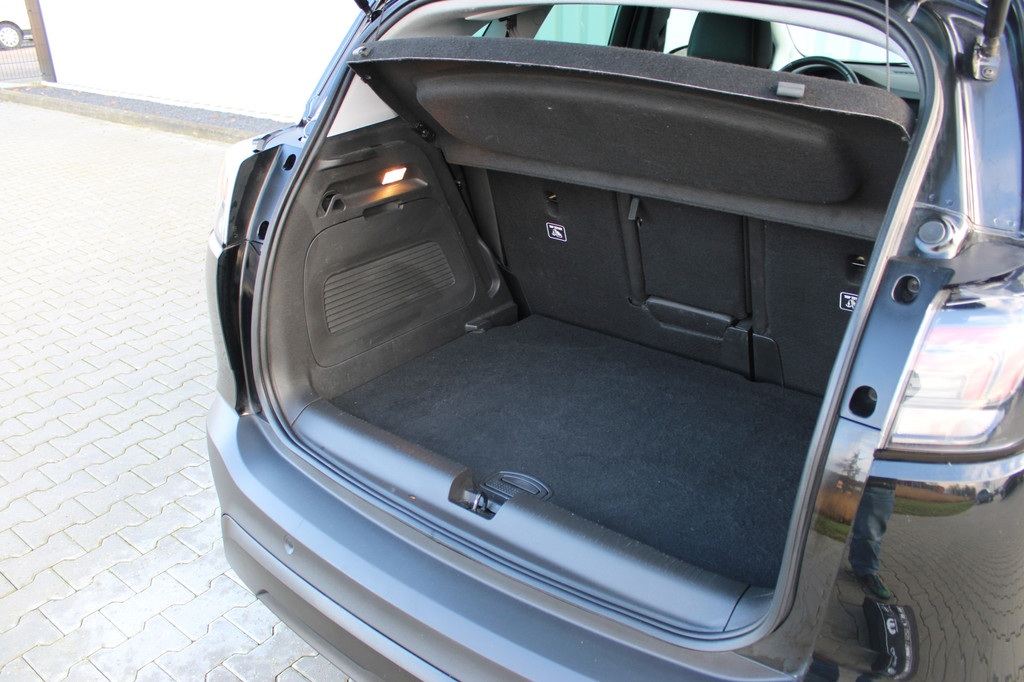 Opel Crossland (X337ZT) met abonnement
