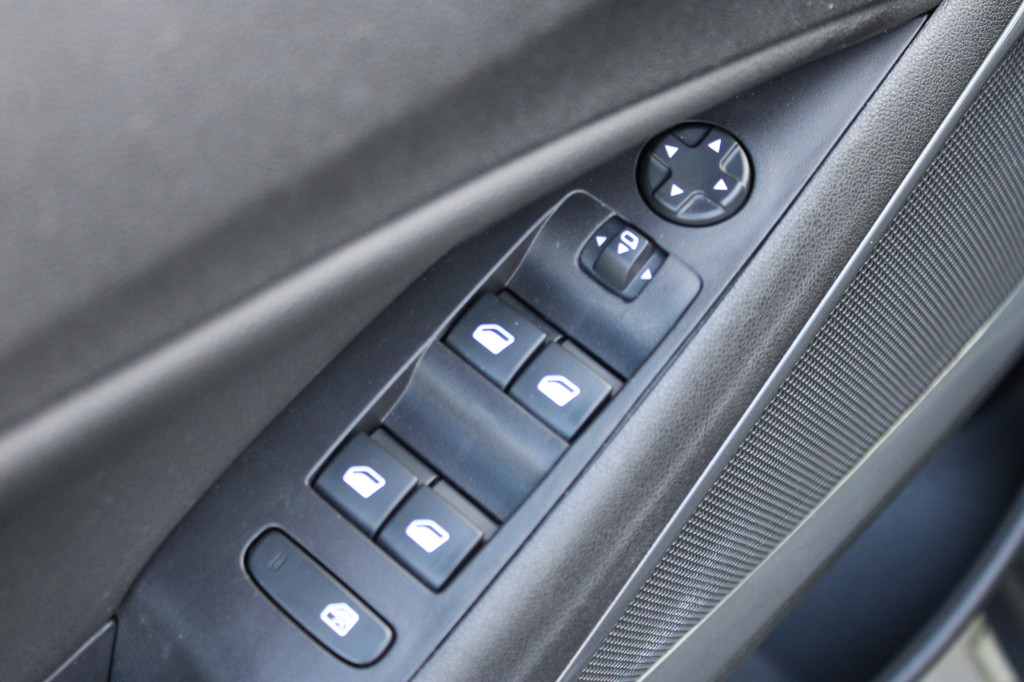 Opel Crossland (X337ZT) met abonnement