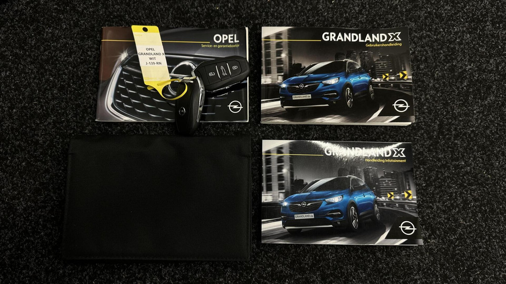 Opel Grandland X (J139RN) met abonnement