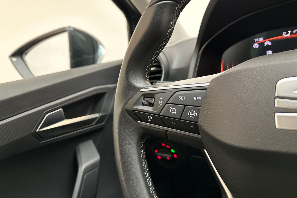 Seat Arona (JPJ85X) met abonnement