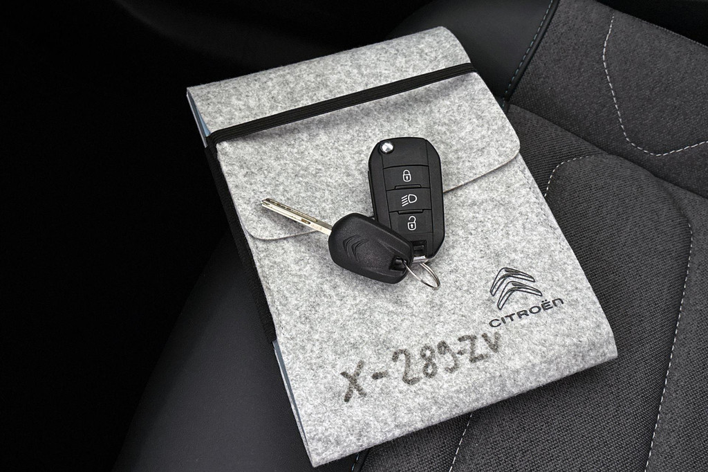 Citroën Ë-C4 (X289ZV) met abonnement