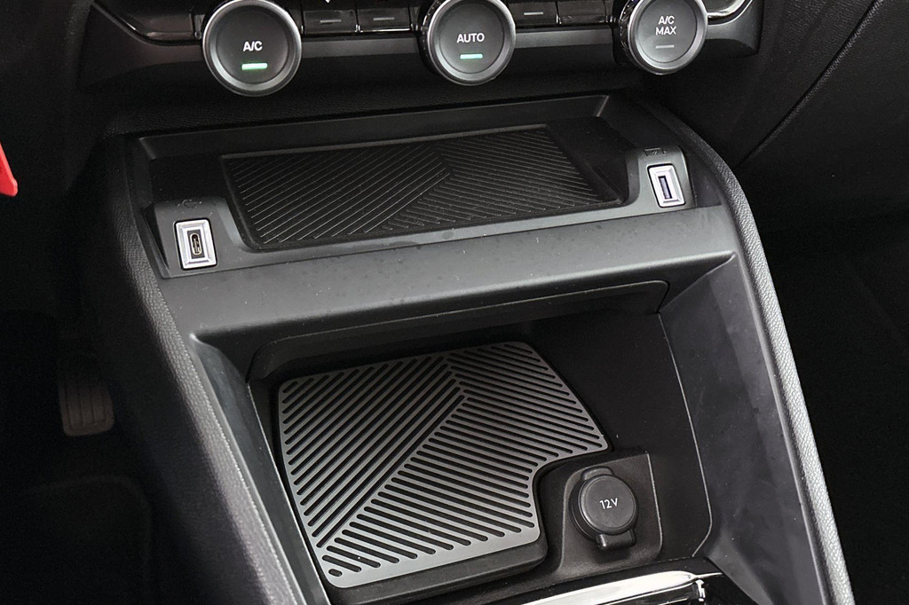 Citroën Ë-C4 (X289ZV) met abonnement