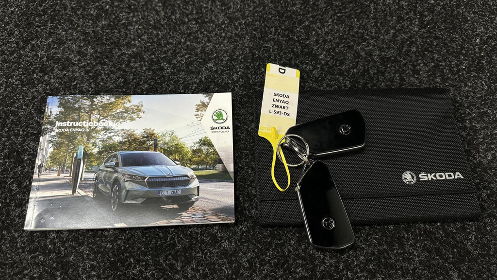 ŠKODA ENYAQ iV (L593DS) met abonnement