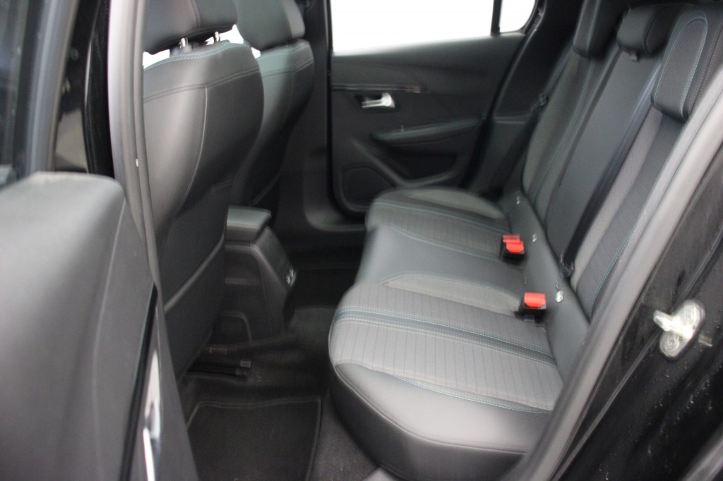 Peugeot e-208 (J398GR) met abonnement