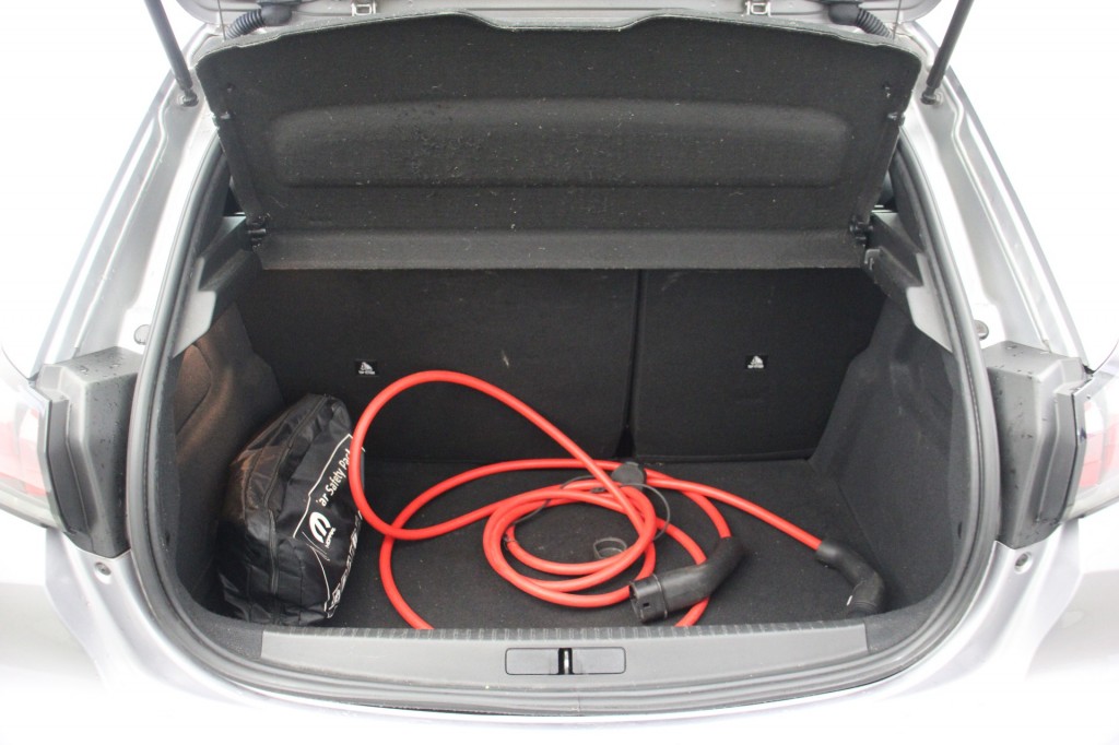 Peugeot e-208 (T382JN) met abonnement