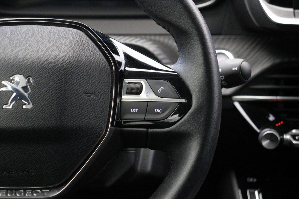 Peugeot e-208 (T382JN) met abonnement