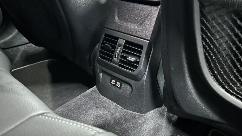 BMW 1-serie (T832JX) met abonnement