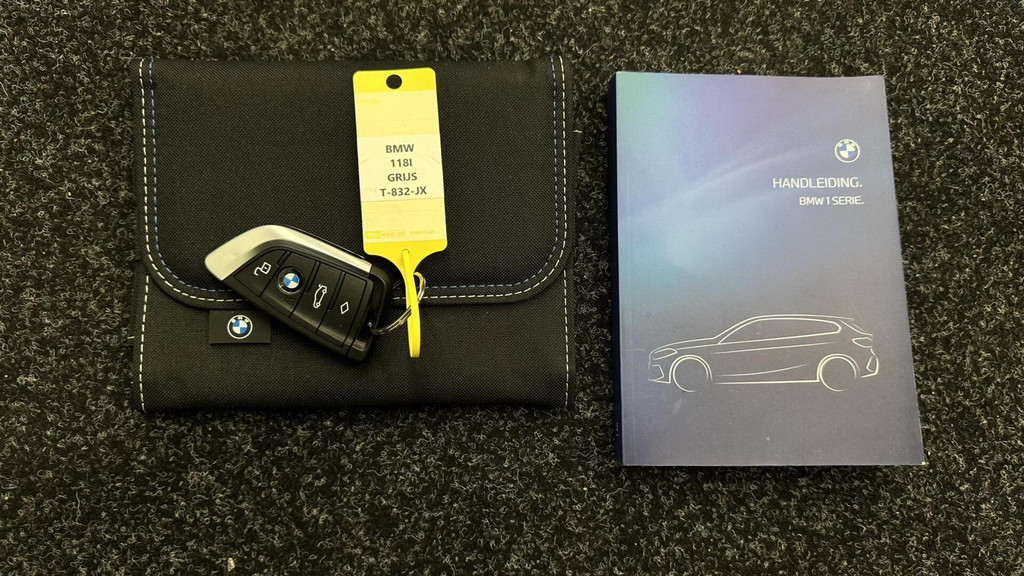 BMW 1-serie (T832JX) met abonnement
