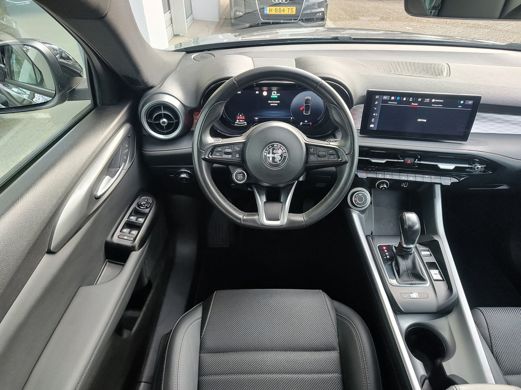 Alfa Romeo Tonale (JSG87R) met abonnement