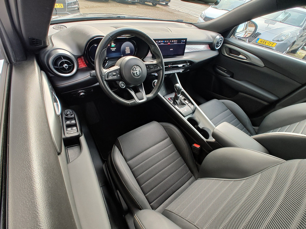Alfa Romeo Tonale (JSG87R) met abonnement