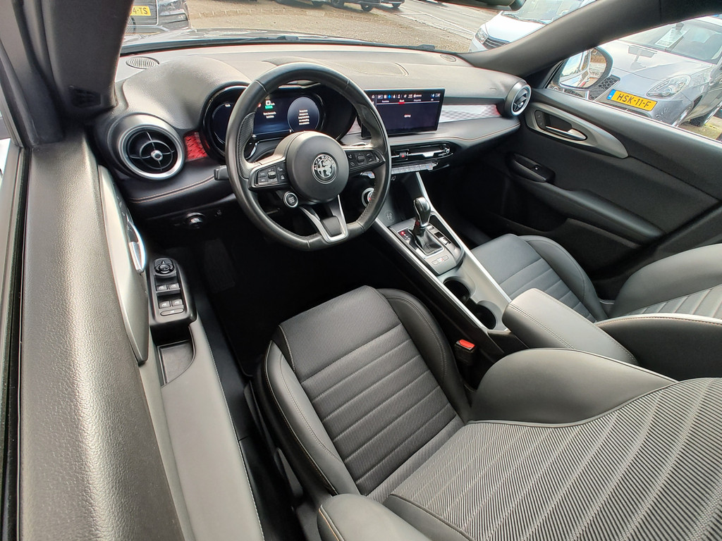 Alfa Romeo Tonale (JSG87R) met abonnement