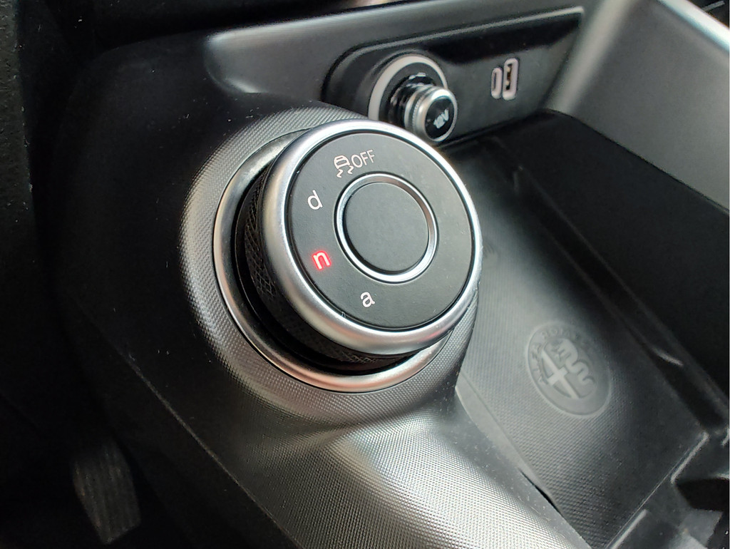 Alfa Romeo Tonale (JSG87R) met abonnement