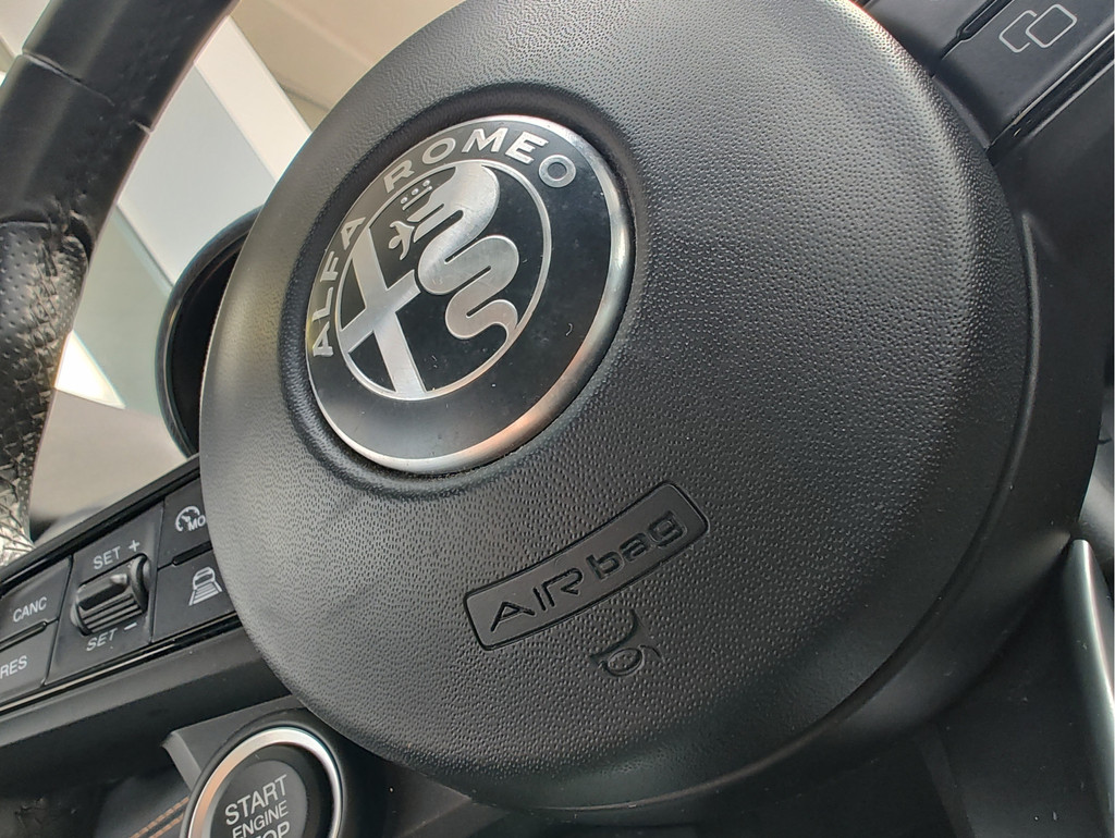 Alfa Romeo Tonale (JSG87R) met abonnement