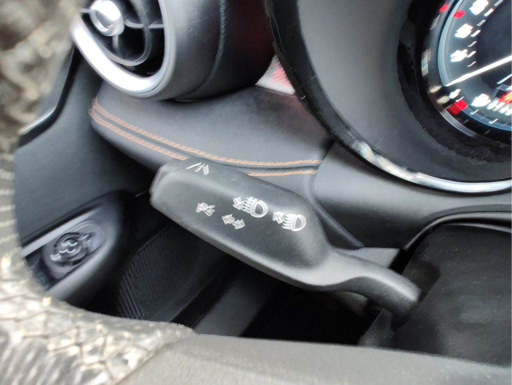 Alfa Romeo Tonale (JSG87R) met abonnement