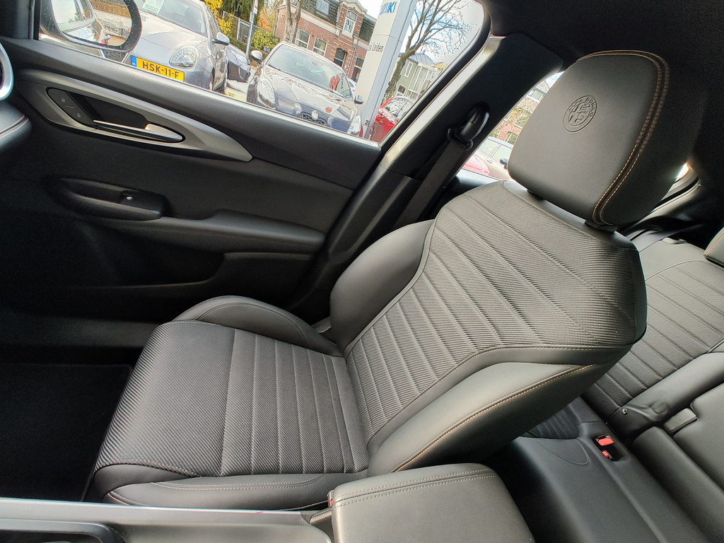 Alfa Romeo Tonale (JSG87R) met abonnement