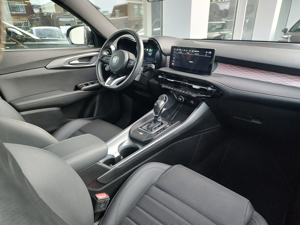 Alfa Romeo Tonale (JSG87R) met abonnement