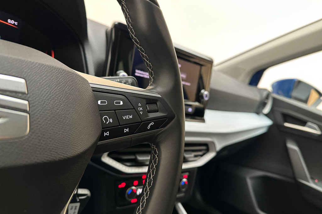 Seat Arona (JPJ86X) met abonnement