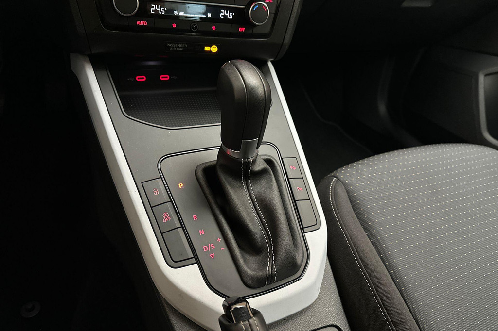 Seat Arona (JPJ86X) met abonnement