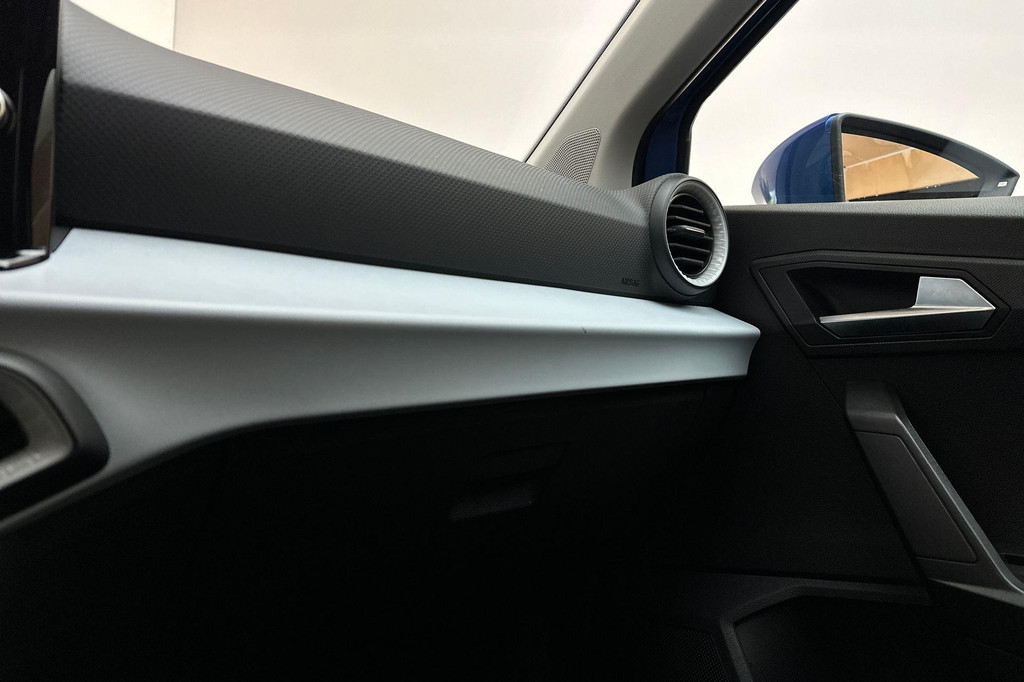 Seat Arona (JPJ86X) met abonnement