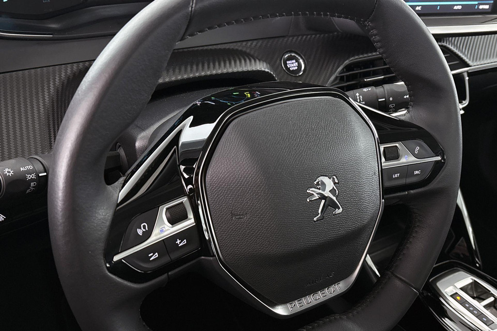 Peugeot e-2008 (R712BK) met abonnement