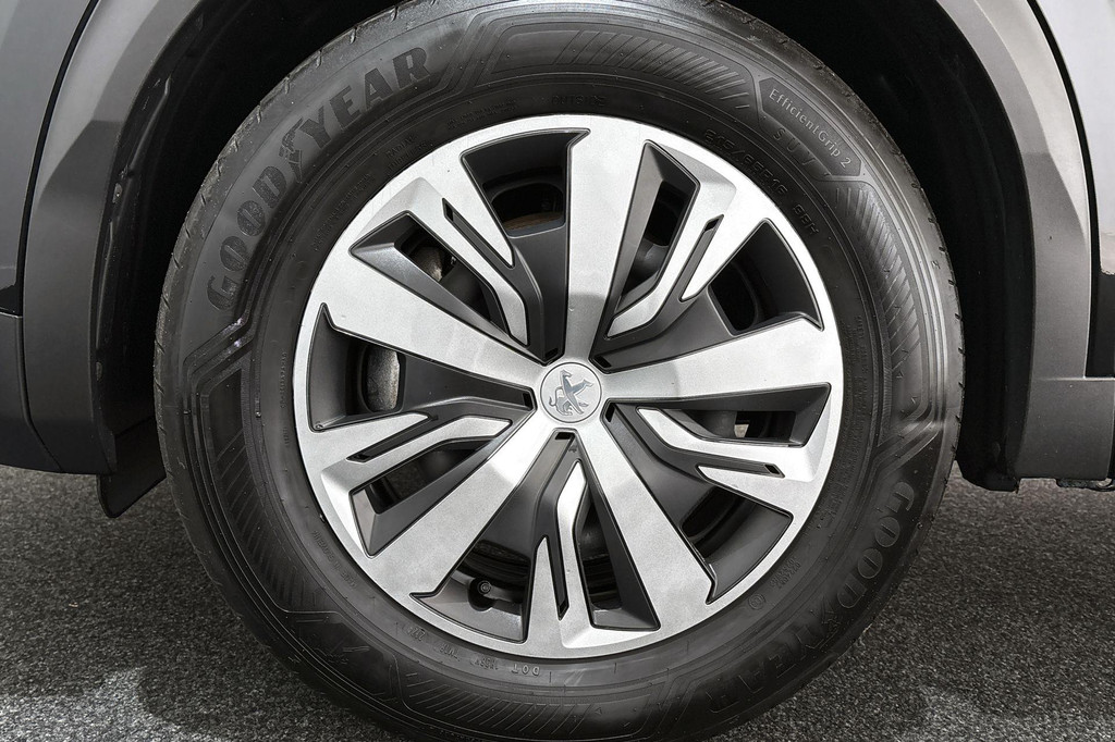 Peugeot e-2008 (R712BK) met abonnement