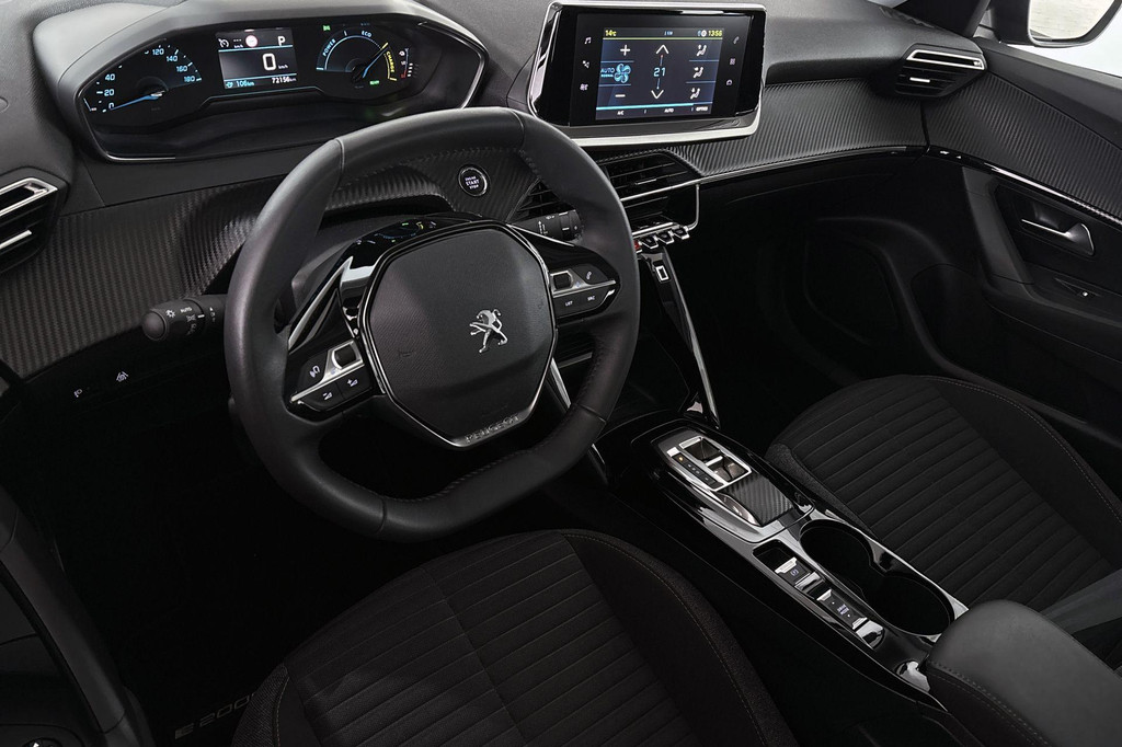 Peugeot e-2008 (R712BK) met abonnement